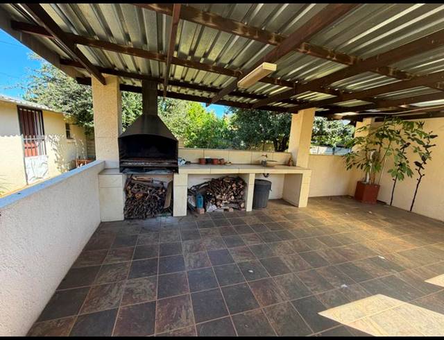 4 BEDROOM HOUSE FOR SALE IN DENNESIG